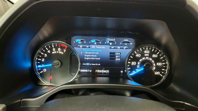 2015 Ford F-150 4WD SuperCrew 145'' Lariat with 502A, Twin Panel Moonroof & ACC - 22956687 - 14