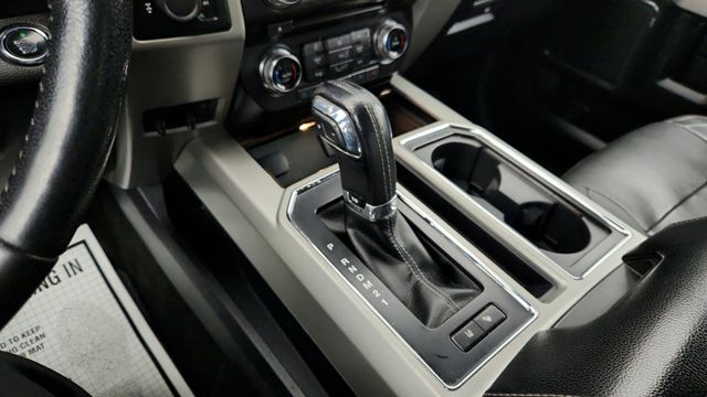 2015 Ford F-150 4WD SuperCrew 145'' Lariat with 502A, Twin Panel Moonroof & ACC - 22956687 - 16