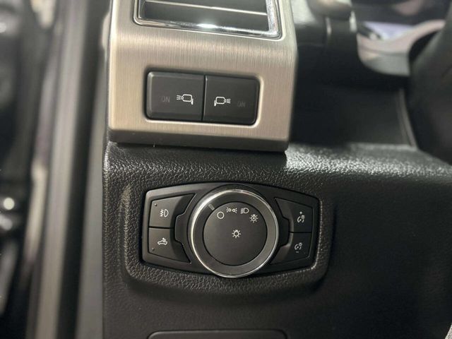 2015 Ford F-150 4WD SuperCrew 145" Platinum - 22988607 - 40