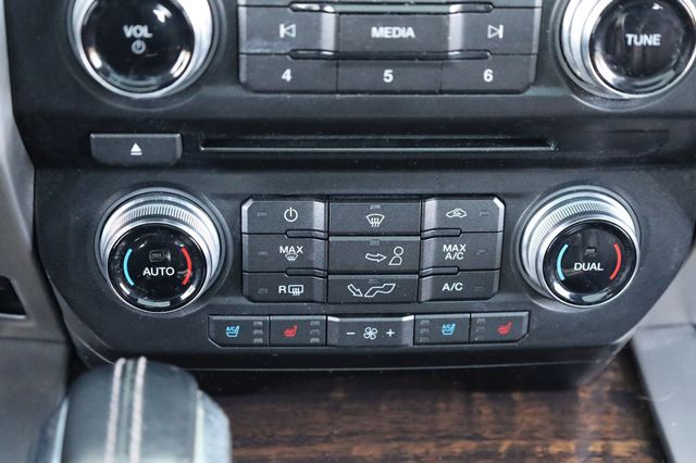 2015 Ford F-150 4WD SuperCrew 145" Platinum - 22969255 - 37