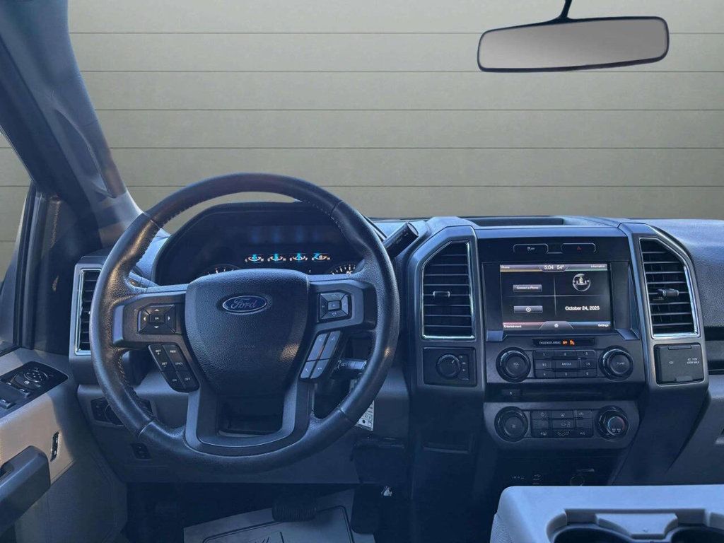 2015 Ford F-150 4WD SuperCrew 145" XLT - 22936990 - 26