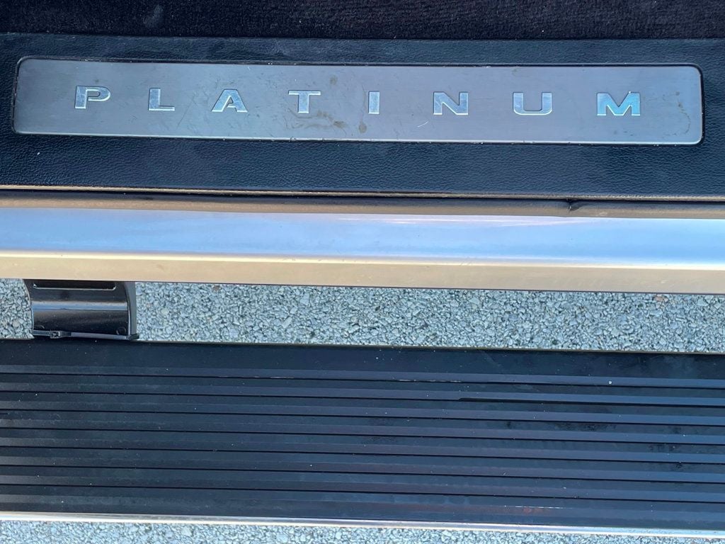 2015 Ford F-150 4WD SuperCrew 157" Platinum - 23044159 - 16