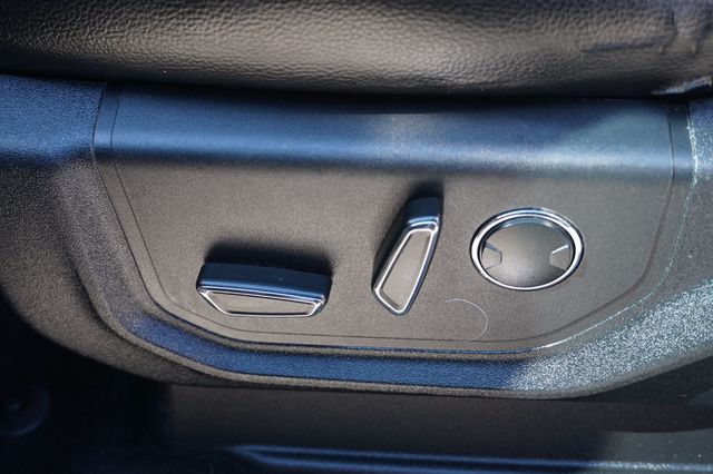 2015 Ford F-150 LARIAT, LIFTED,  FX4 PKG, 4X4, PREMIUM WHEELS, ALL TERRAIN TIRES - 22994757 - 23