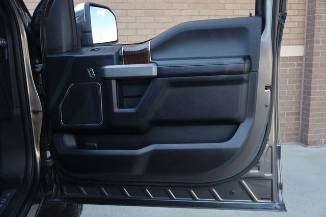 2015 Ford F-150 Platinum - 23078856 - 28