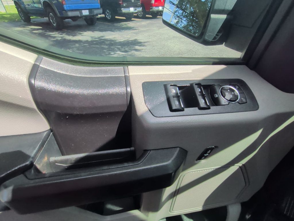 Ford F-150 SUPER CAB photo 12