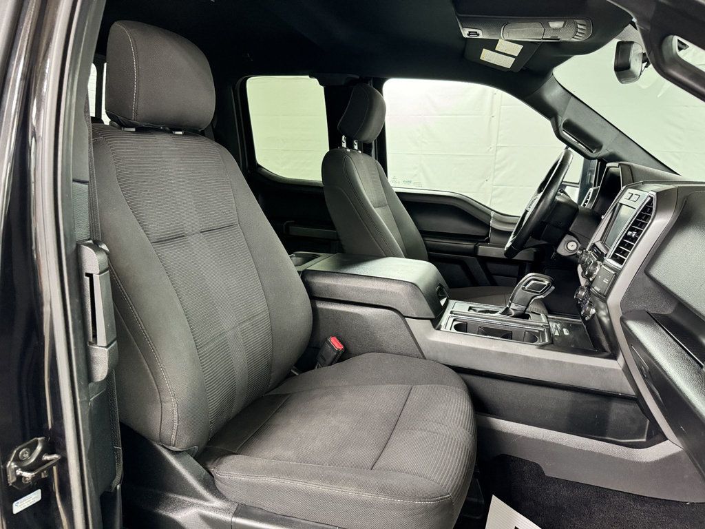 2015 Ford F-150 XLT photo 11