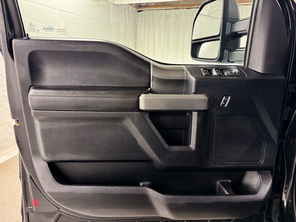 2015 Ford F-150 XLT photo 13