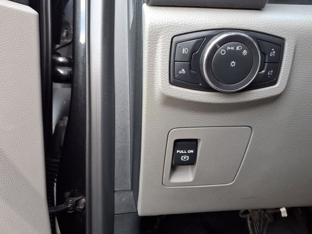 2015 Ford F-150 SUPERCREW - 22880531 - 15