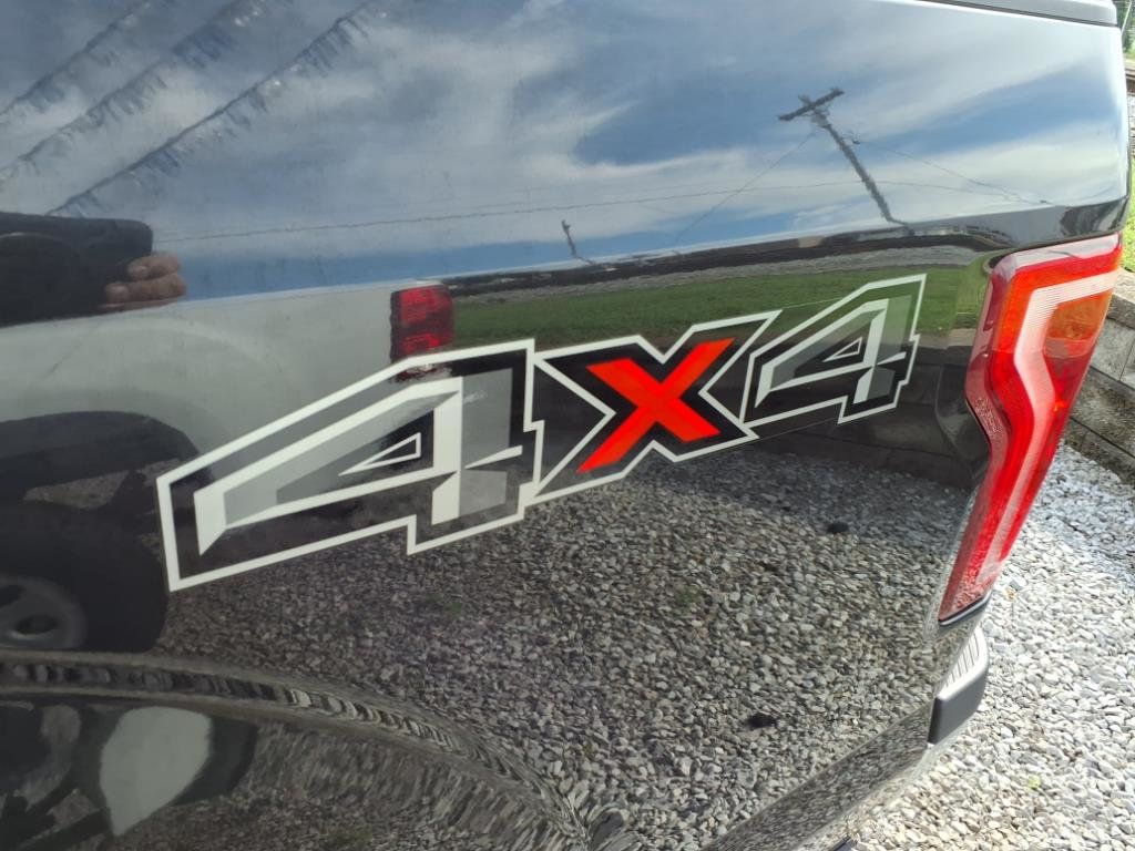 2015 Ford F-150 SUPERCREW - 22880531 - 19