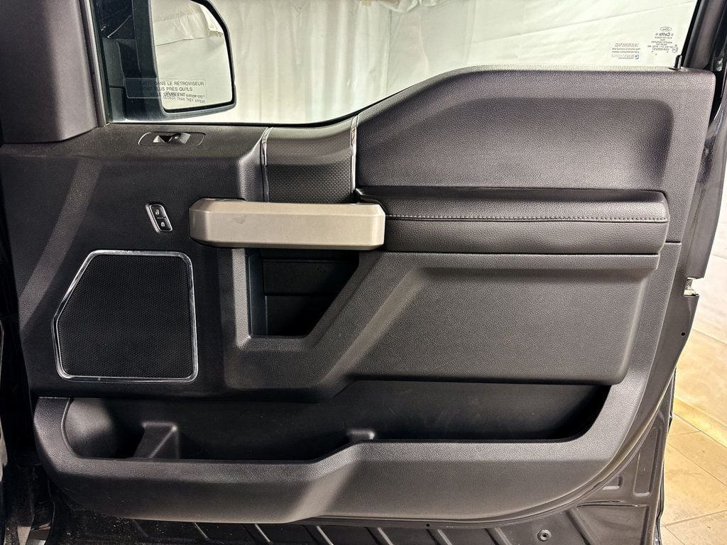 2015 Ford F-150 Lariat photo 10