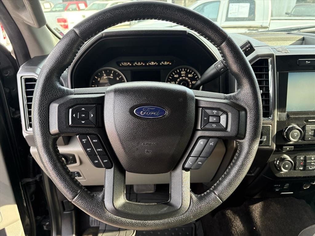 2015 Ford F-150 Supercrew XLT Pickup 4D 5 1/2 ft - 22970111 - 11