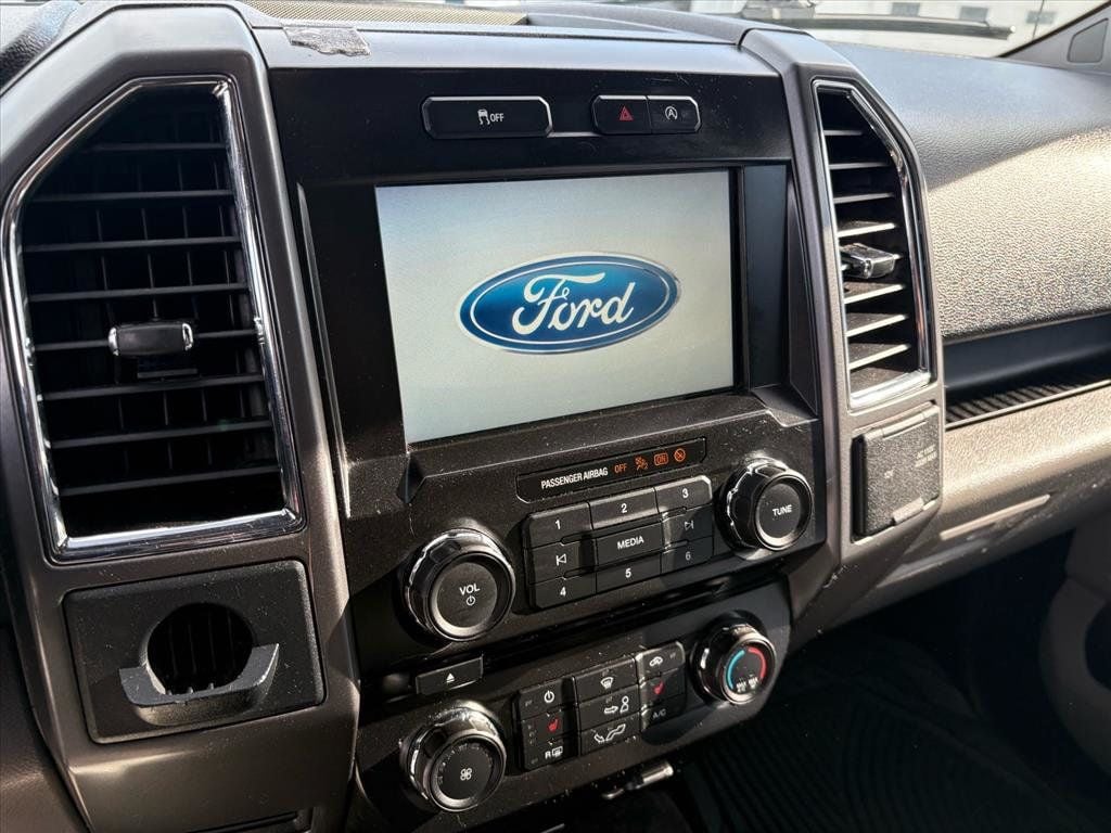 2015 Ford F-150 Supercrew XLT Pickup 4D 5 1/2 ft - 22970111 - 13