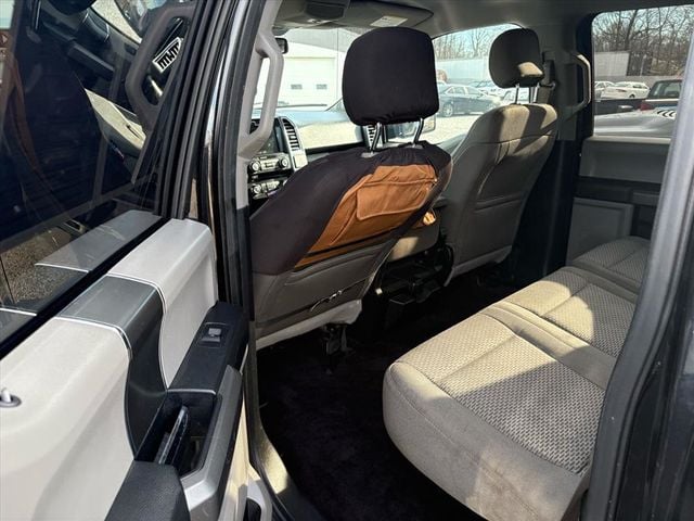 2015 Ford F-150 Supercrew XLT Pickup 4D 5 1/2 ft - 22970111 - 19