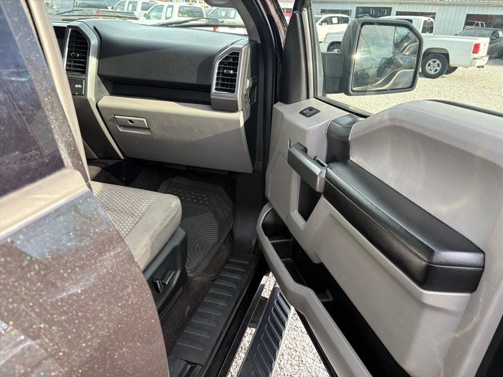 2015 Ford F-150 Supercrew XLT Pickup 4D 5 1/2 ft - 22970111 - 24