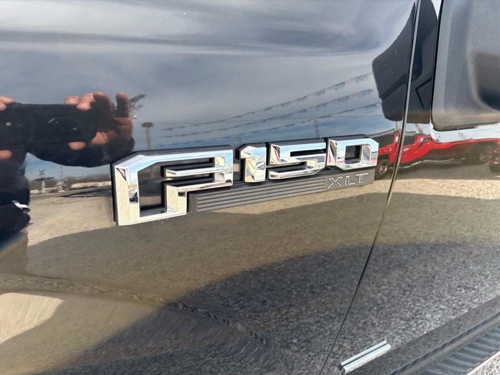 2015 Ford F-150 Supercrew XLT Pickup 4D 5 1/2 ft - 22970111 - 4