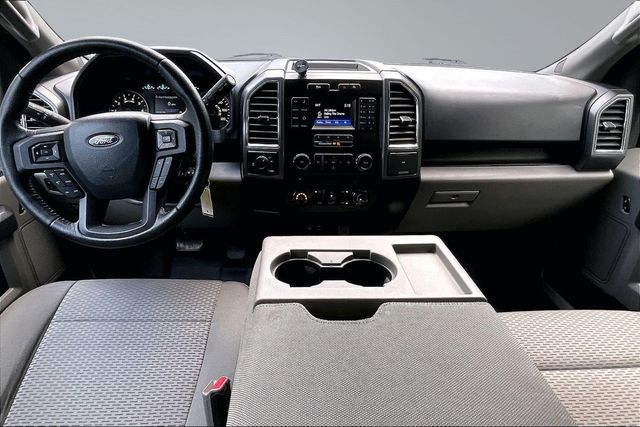 2015 Ford F-150 XLT - 23038242 - 19