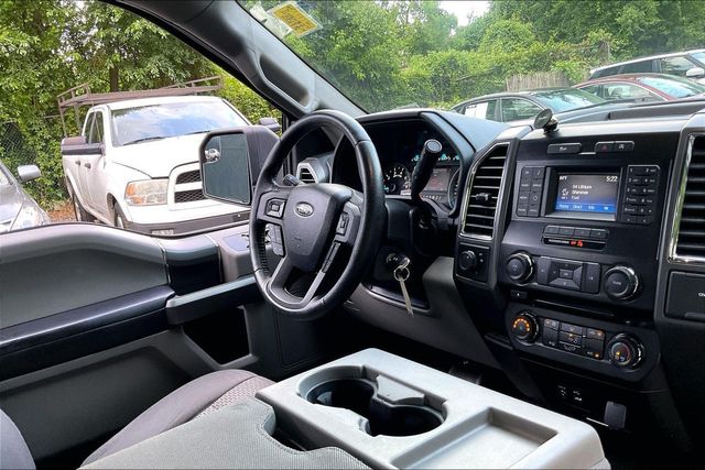 2015 Ford F-150 XLT - 23038242 - 30