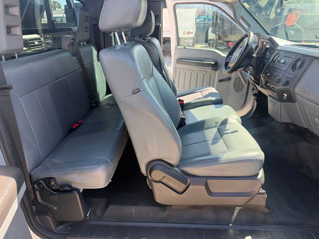 2015 Ford F-250 Extended Cab Pickup With Liftgate  - 22986348 - 9