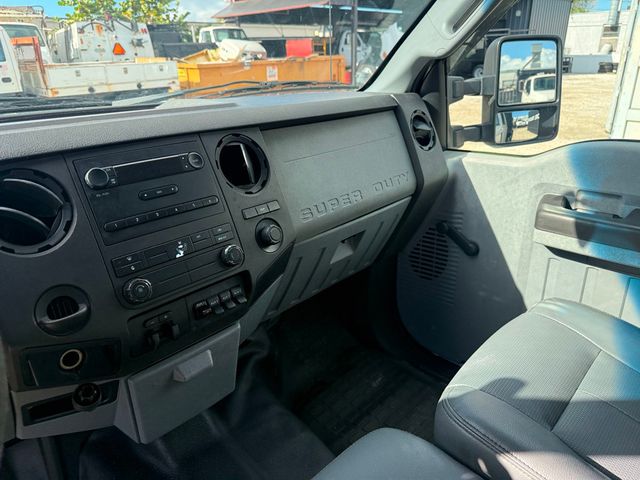 2015 Ford F-350 Crew Cab Dump Truck  - 22957571 - 13