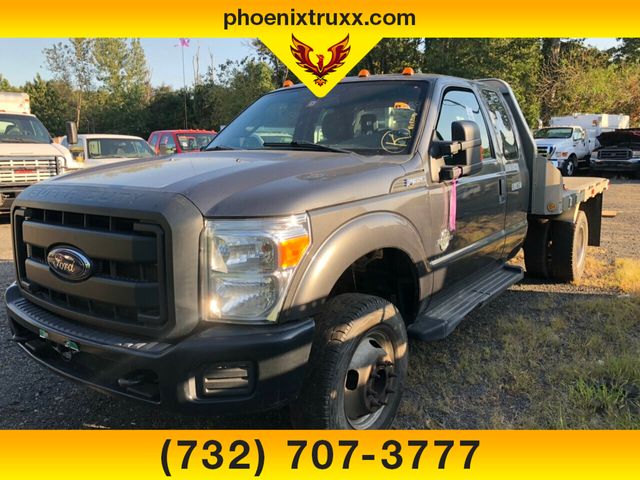 2015 Ford F-350 Super Duty Chassis Cab XLT