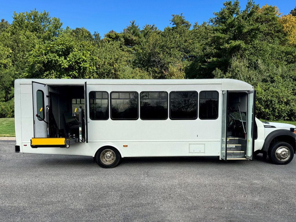 2015 Ford F-550 24 Pass Shuttle Bus w/ Lift & Rear Luggage For Tours Charters Activity & Church Transportation - 22920061 - 17