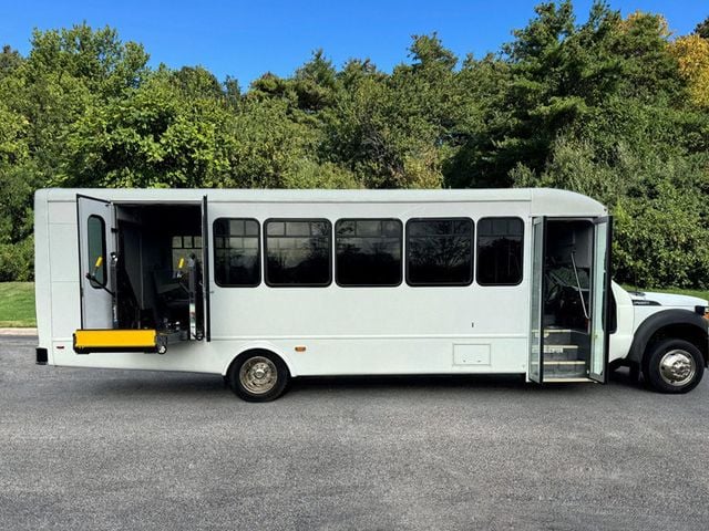 2015 Ford F-550 24 Pass Shuttle Bus w/ Lift & Rear Luggage For Tours Charters Activity & Church Transportation - 22920061 - 17