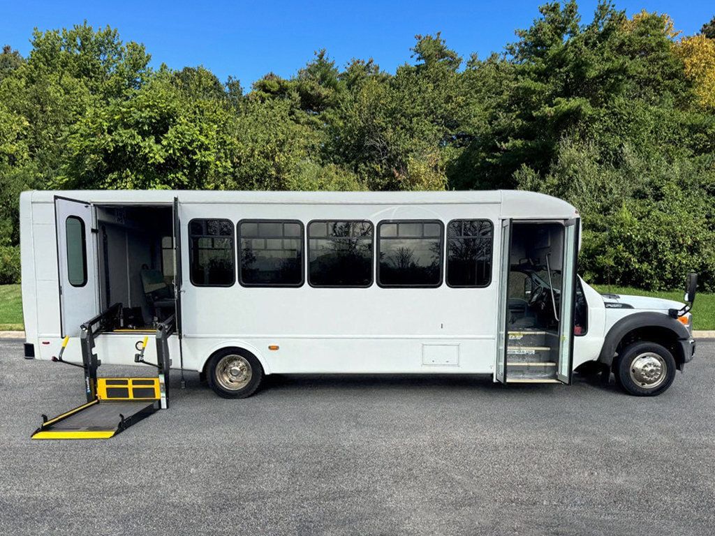 2015 Ford F-550 24 Pass Shuttle Bus w/ Lift & Rear Luggage For Tours Charters Activity & Church Transportation - 22920061 - 18