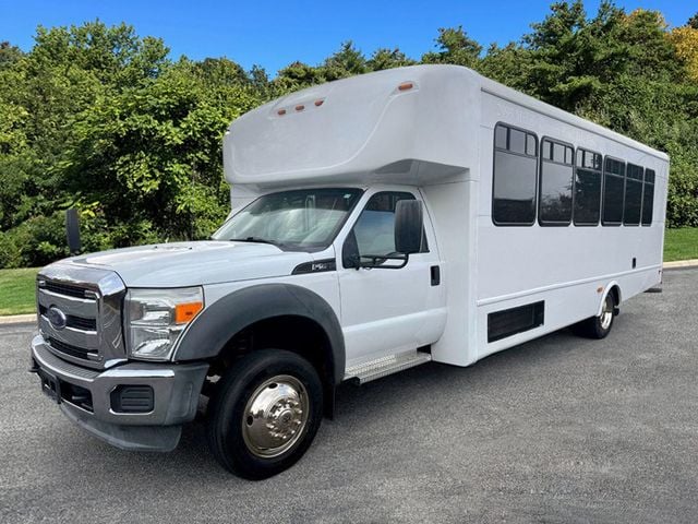 2015 Ford F-550 24 Pass Shuttle Bus w/ Lift & Rear Luggage For Tours Charters Activity & Church Transportation - 22920061 - 2
