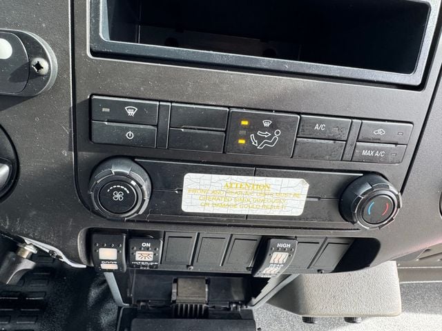 2015 Ford F-550 24 Pass Shuttle Bus w/ Lift & Rear Luggage For Tours Charters Activity & Church Transportation - 22920061 - 34