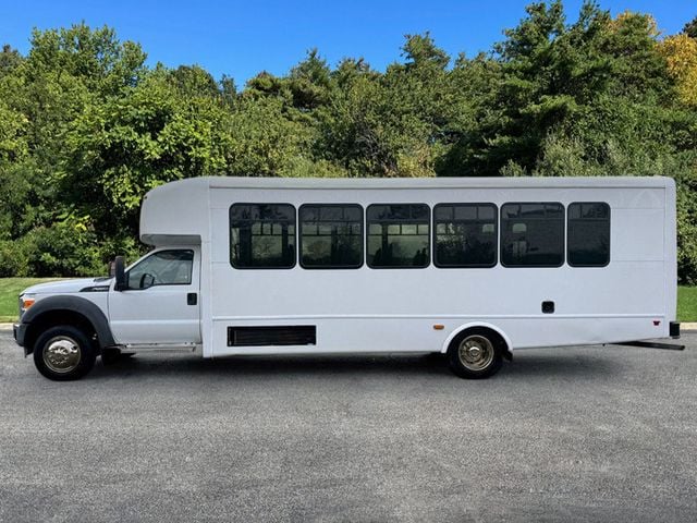 2015 Ford F-550 24 Pass Shuttle Bus w/ Lift & Rear Luggage For Tours Charters Activity & Church Transportation - 22920061 - 3