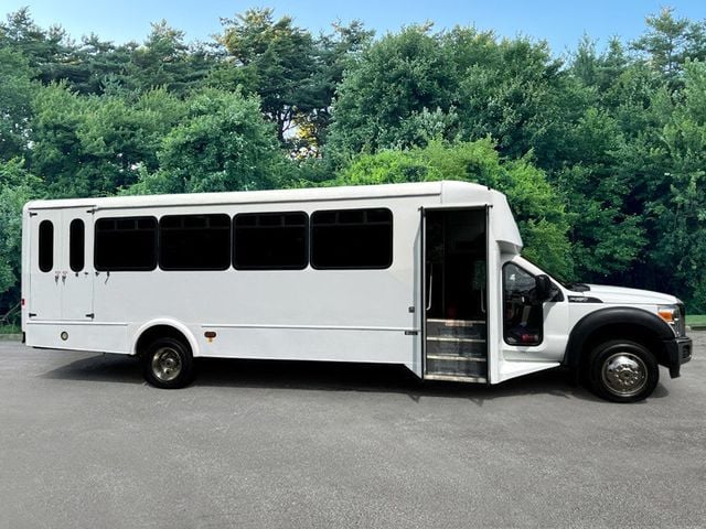 2015 Ford F-550 25 Pass. Wheelchair Shuttle Bus w/17k Miles! For Adults Churches Seniors & Handicapped Transport - 22516705 - 2