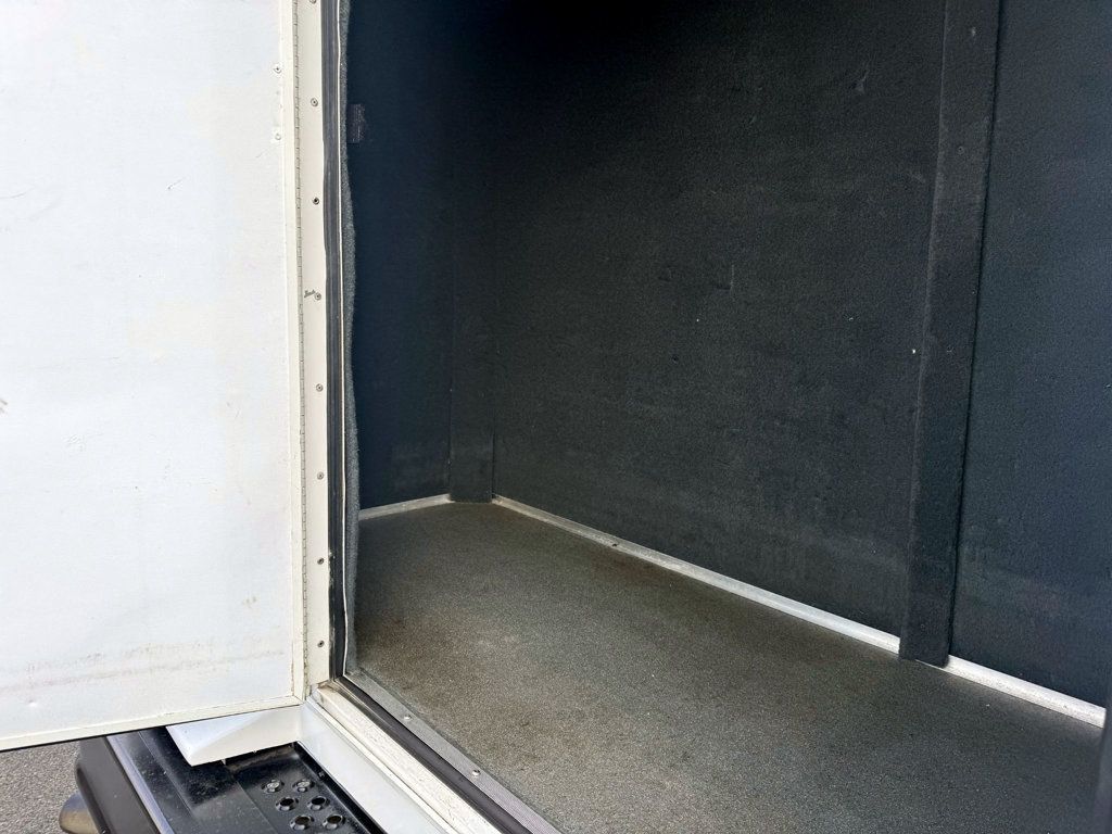 2015 Ford F-550 Cutaway 24 Pass Wheelchair Shuttle Bus For Tours Charters Activity & Church Transportation - 22920061 - 10