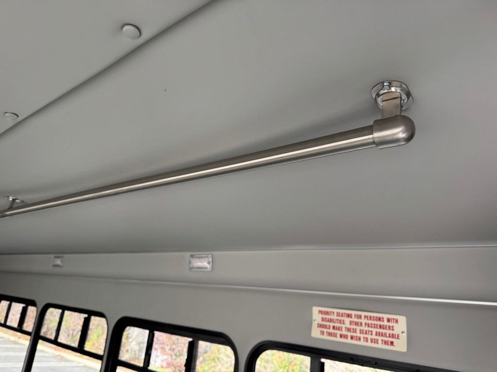 2015 Ford F-550 Cutaway 24 Pass Wheelchair Shuttle Bus For Tours Charters Activity & Church Transportation - 22920061 - 39