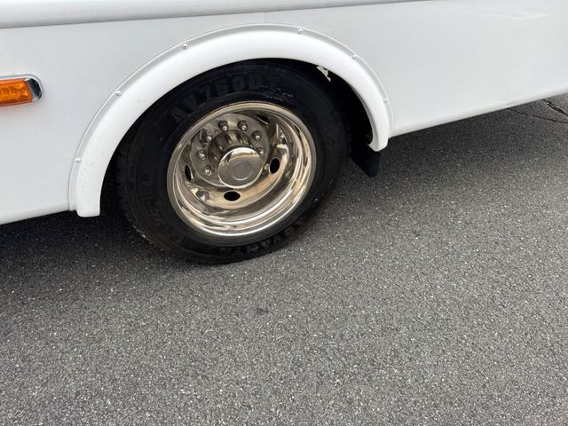 2015 Ford F-550 Cutaway 24 Pass Wheelchair Shuttle Bus For Tours Charters Activity & Church Transportation - 22920061 - 46