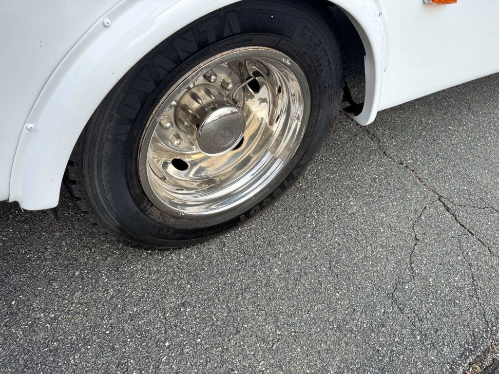 2015 Ford F-550 Cutaway 24 Pass Wheelchair Shuttle Bus For Tours Charters Activity & Church Transportation - 22920061 - 47