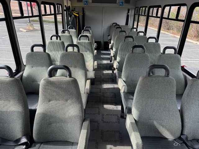 2015 Ford F-550 Cutaway 24 Pass Wheelchair Shuttle Bus For Tours Charters Activity & Church Transportation - 22920061 - 5