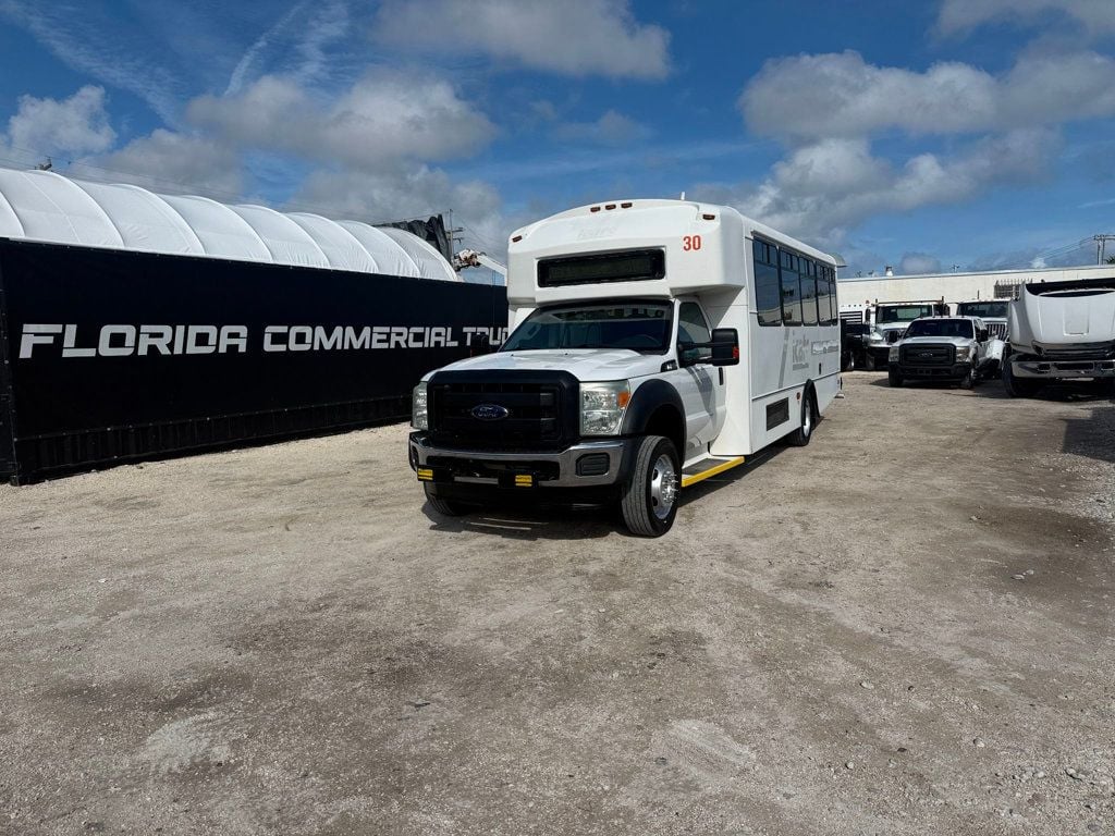 2015 Ford F-550 Shuttle Bus  - 22961514 | Video 1