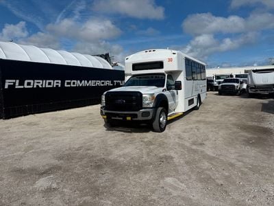 2015 Ford F-550 Shuttle Bus