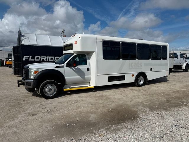 2015 Ford F-550 Shuttle Bus  - 22961514 - 1