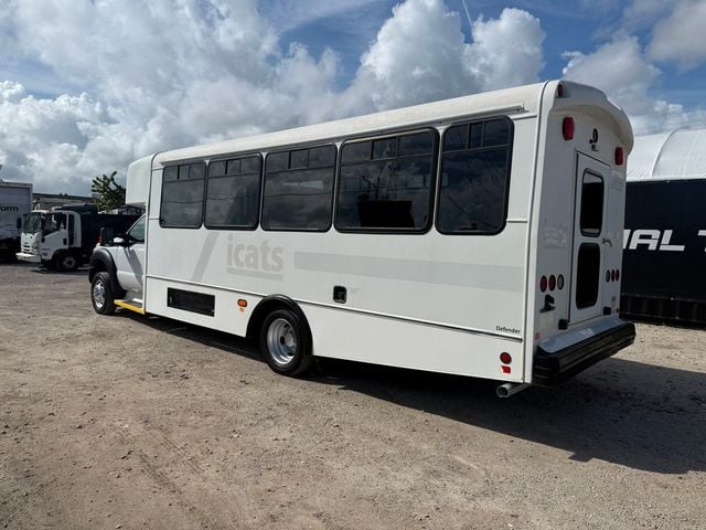 2015 Ford F-550 Shuttle Bus  - 22961514 - 2