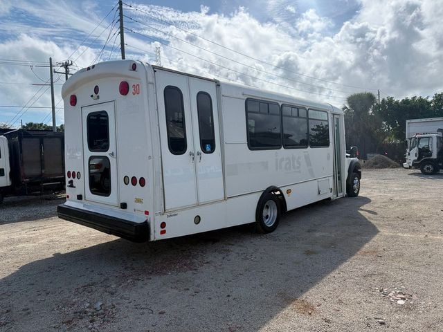 2015 Ford F-550 Shuttle Bus  - 22961514 - 4