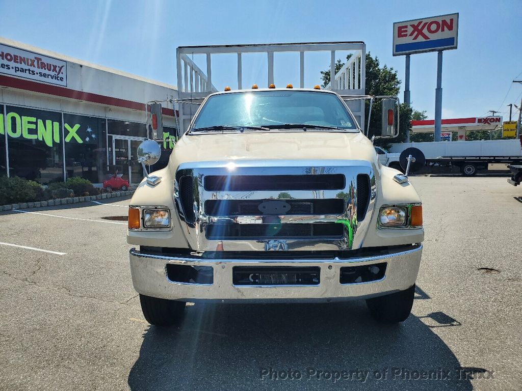 2015 Ford F-650 SuperCab XL Regular Cab photo 2
