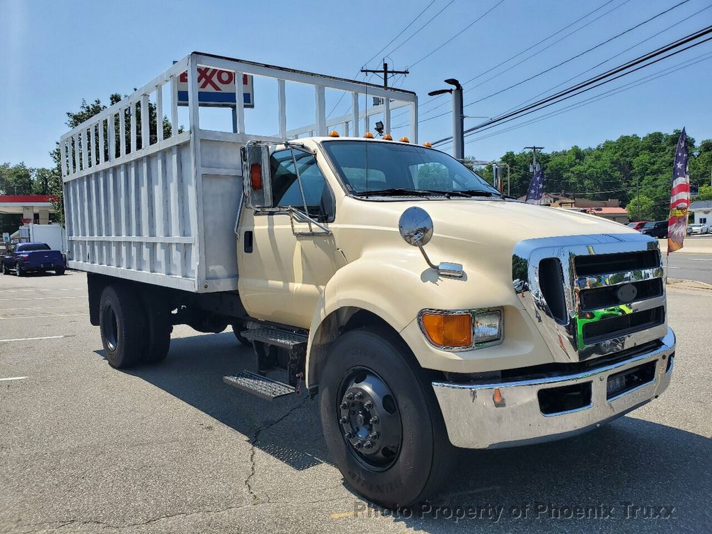 2015 Ford F-650 SuperCab XL Regular Cab photo 3