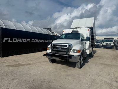 2015 Ford F-750 Chipper Dump *UNDER CDL*