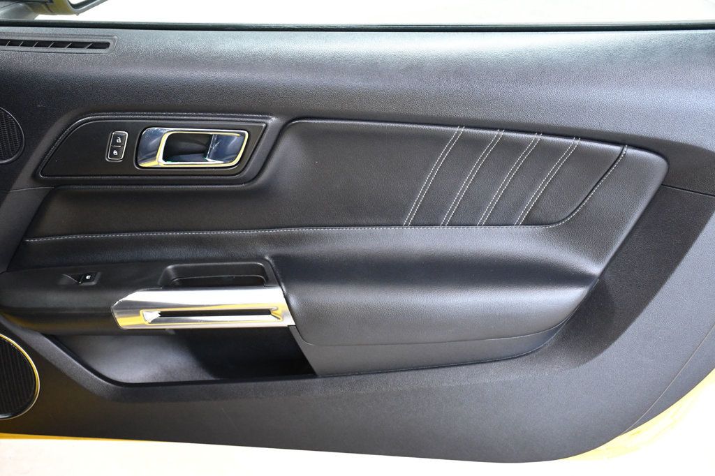 2015 Ford Mustang 2dr Convertible EcoBoost Premium - 23001537 - 12