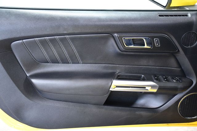 2015 Ford Mustang 2dr Convertible EcoBoost Premium - 23001537 - 7