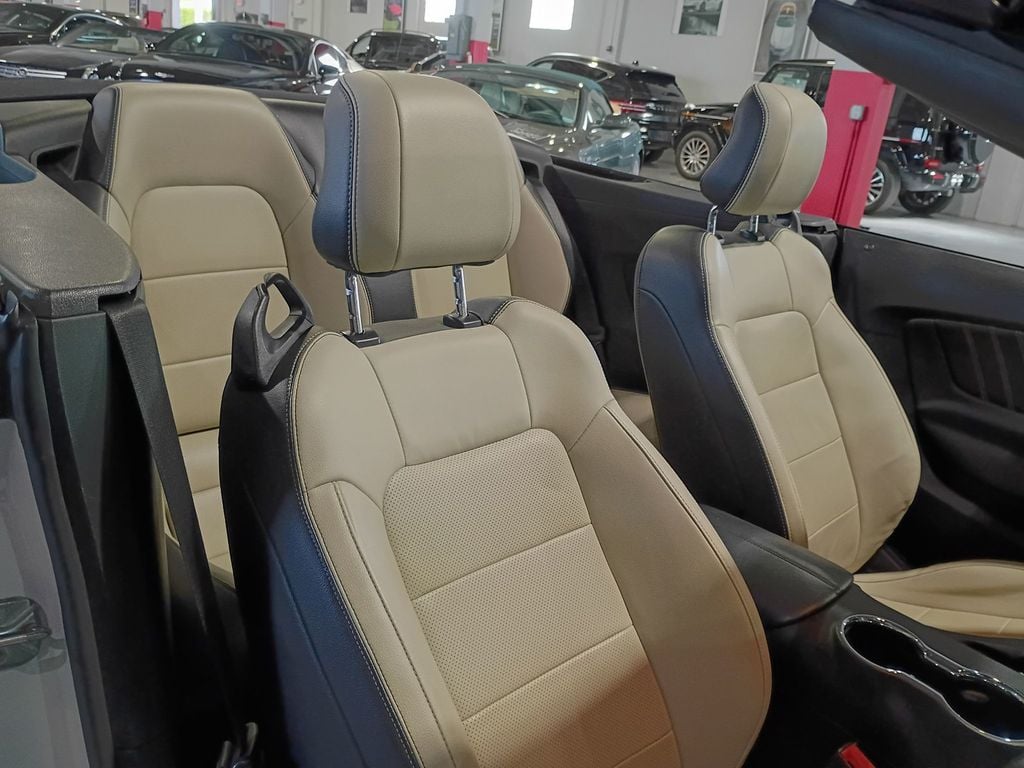 2015 Ford Mustang 2dr Convertible EcoBoost Premium - 23097897 - 33