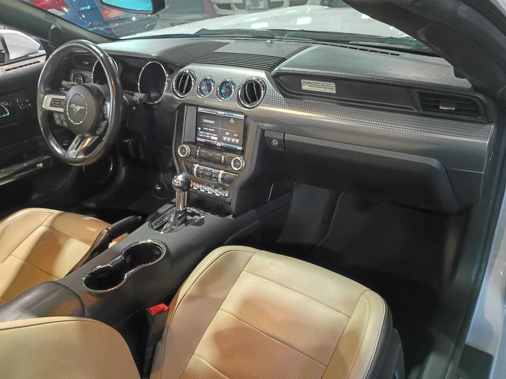 2015 Ford Mustang 2dr Convertible EcoBoost Premium - 23097897 - 34