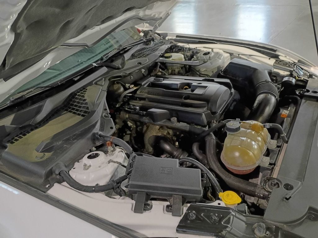 2015 Ford Mustang 2dr Convertible EcoBoost Premium - 23097897 - 37