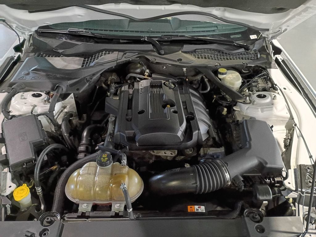 2015 Ford Mustang 2dr Convertible EcoBoost Premium - 23097897 - 38
